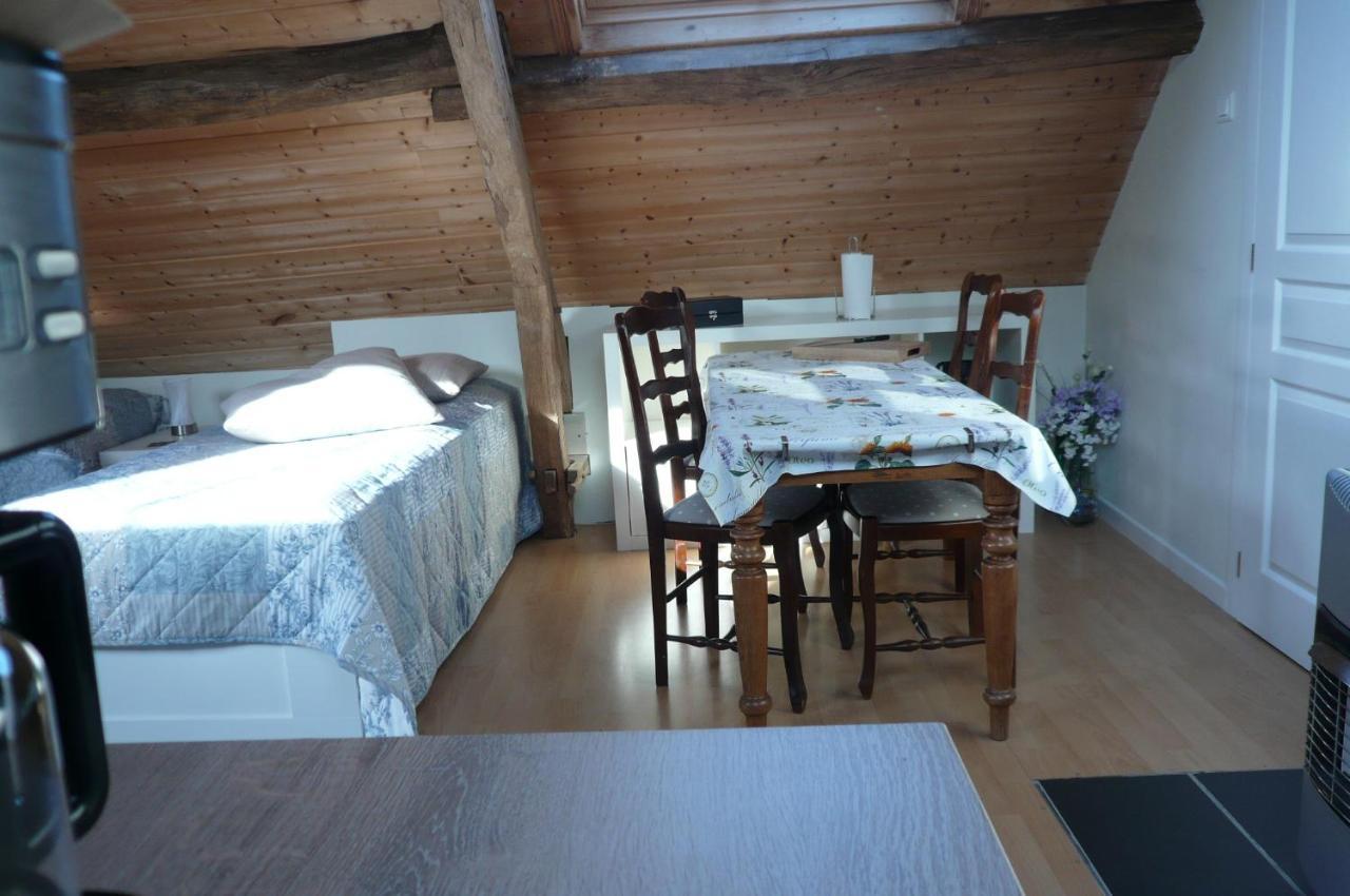 Le Petit Papillon Bed & Breakfast Eymoutiers  ภายนอก รูปภาพ